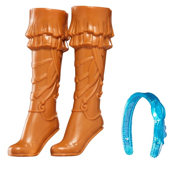 Disney Princess Royal Shimmer Pocahontas Fashion Doll, Accessories Included NIB - Picture 3 of 8